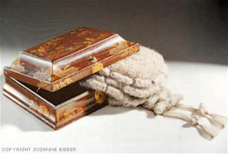 Puder und Quasten